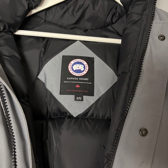 Men's Canada Goose Grey Chilliwack Bomber Jacket with Dust Bag - Size XL - Picture 2 of 6